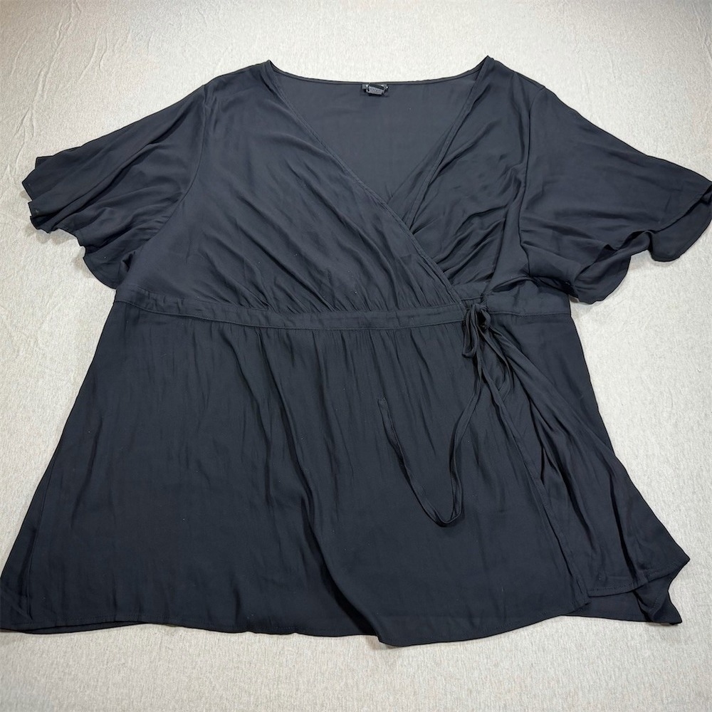Torrid Blouse Womens Size 6 Black Surplice Wrap Peplum Tie Waist‎